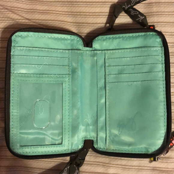 Vera Bradley wristlet - Picture 4 of 7